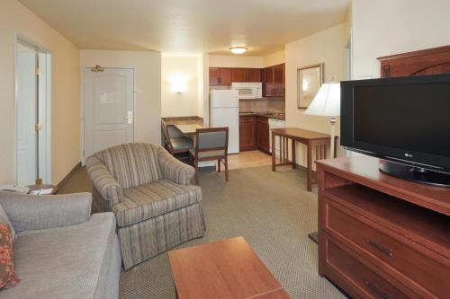 Staybridge Suites Sacramento Airport Natomas, an IHG Hotel hotel detail image 4