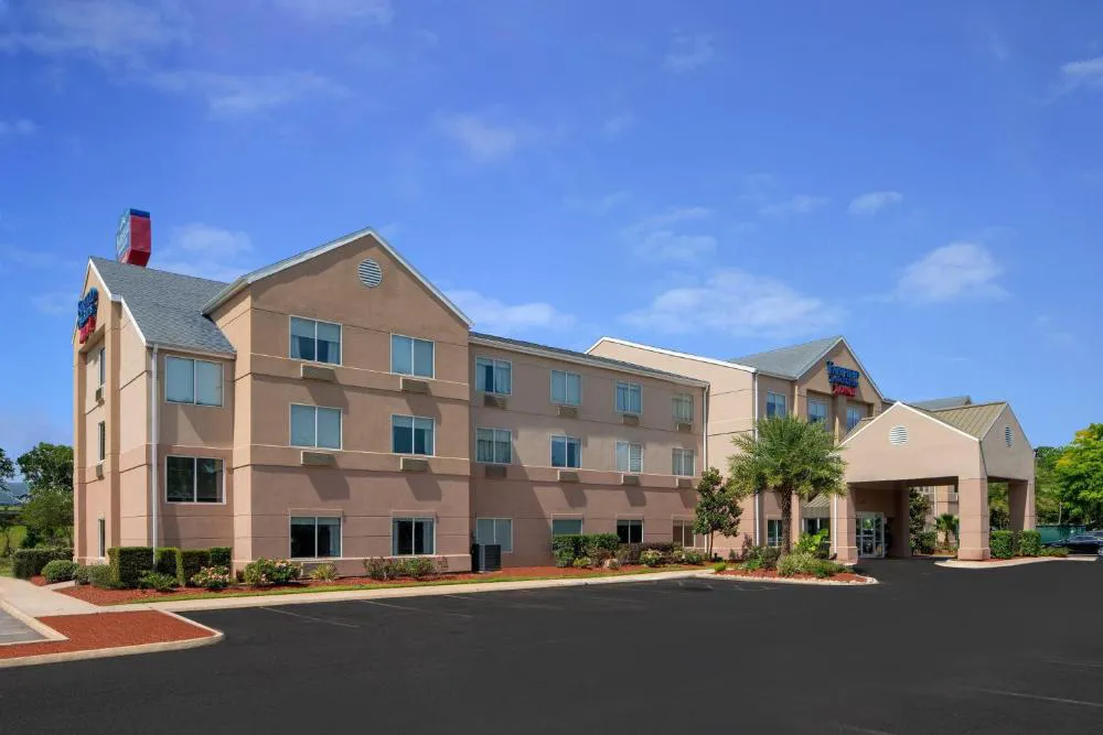 Fairfield Inn & Suites by Marriott Lake Charles Sulphur hotel hero