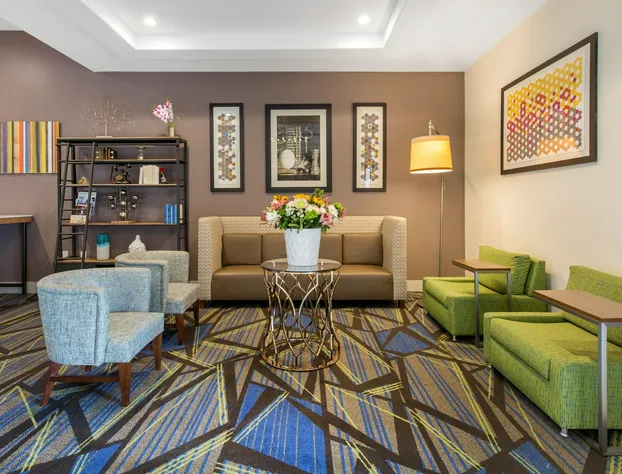 Holiday Inn Express Hotel & Suites Houston-Alvin by IHG hotel detail image 2