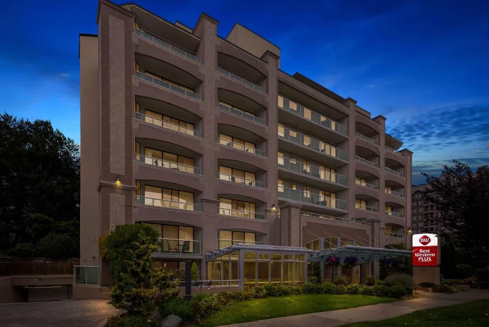 Best Western Plus Inner Harbour hotel hero