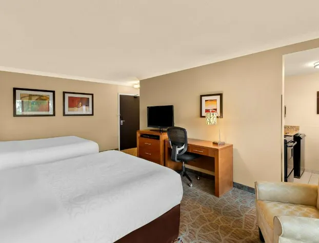 Best Western Plus Inner Harbour hotel detail image 3