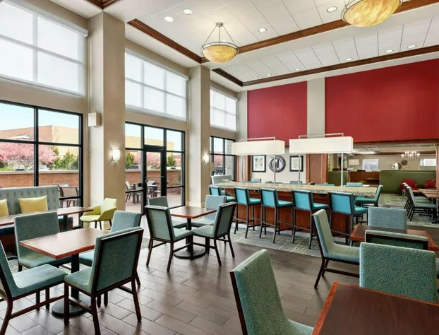 Hampton Inn & Suites Frederick-Fort Detrick hotel detail image 2
