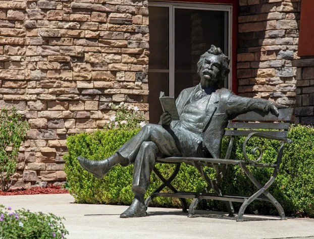 Holiday Inn Express and Suites Turlock by IHG hotel detail image 3