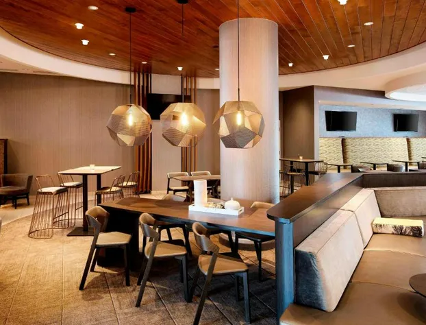 SpringHill Suites by Marriott Indianapolis Downtown hotel detail image 4