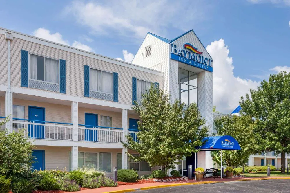 Baymont by Wyndham Peoria hotel hero