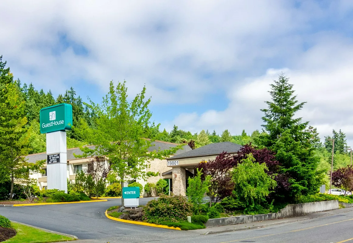 GuestHouse Inn & Suites Hotel Poulsbo hotel hero
