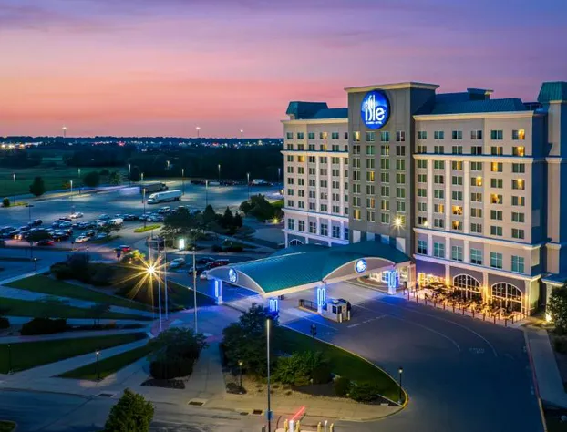 Isle Casino Hotel - Waterloo - A Caesars Rewards Destination hotel detail image 2