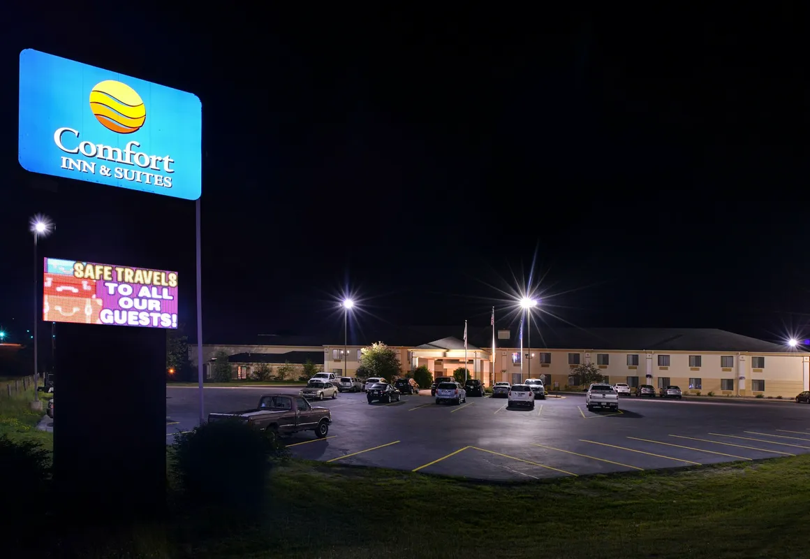 Comfort Inn & Suites Black River Falls I-94 hotel hero