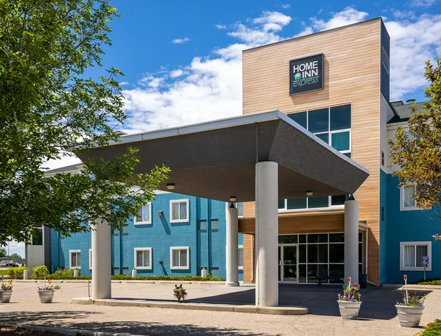 Home Inn Express - Medicine Hat hotel detail image 2