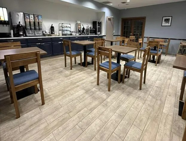 AmericInn by Wyndham Galesburg hotel detail image 3