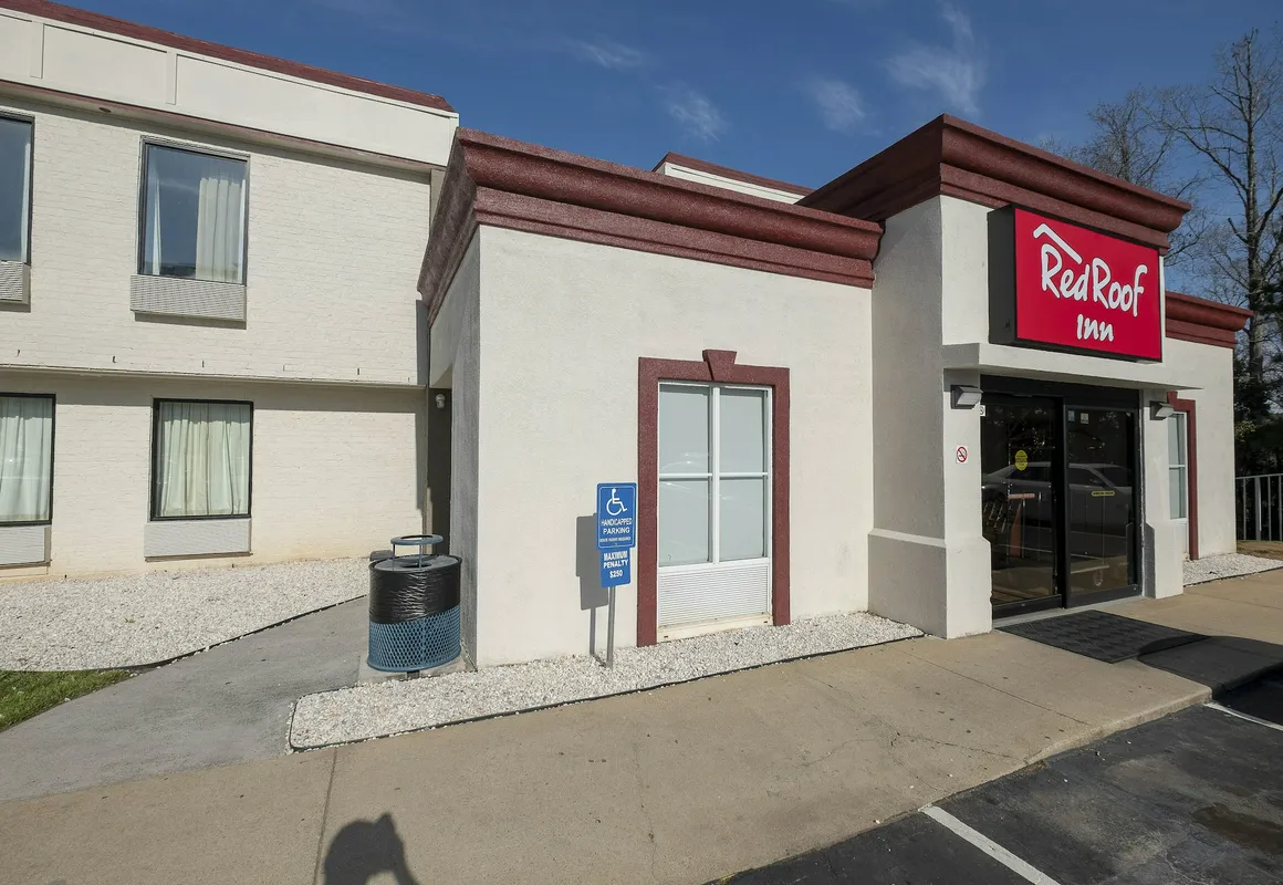 Red Roof Inn Raleigh - North-Crabtree Mall/Lenovo Center hotel hero