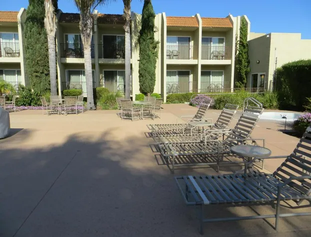 Best Western Plus Royal Oak Hotel hotel detail image 3