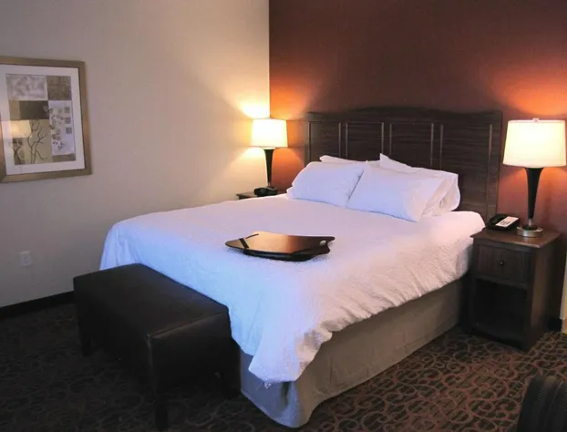 Hampton Inn & Suites Jamestown, ND hotel detail image 4