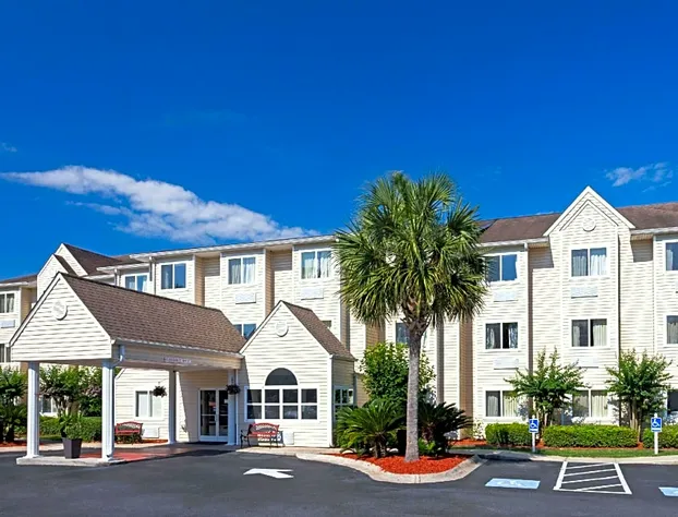 Microtel Inn & Suites By Wyndham Brunswick North hotel detail image 1