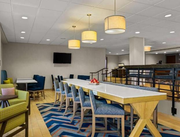 Hampton Inn Bloomington hotel detail image 3