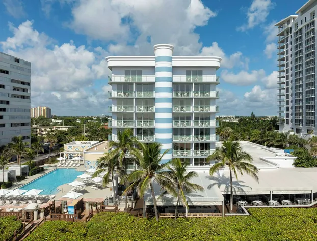 The Singer Oceanfront Resort, Curio Collection by Hilton hotel detail image 1