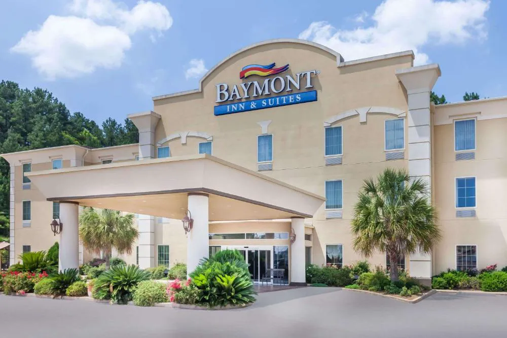 Baymont by Wyndham Henderson hotel hero