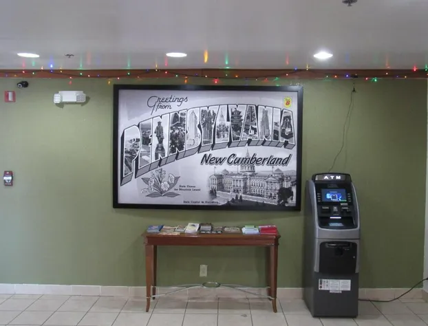 Super 8 by Wyndham New Cumberland hotel detail image 4