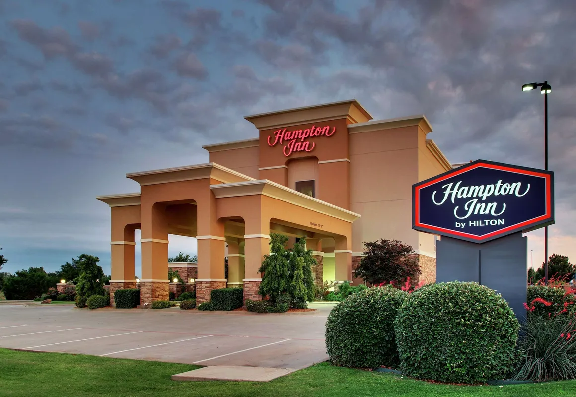 Hampton Inn Vernon hotel hero