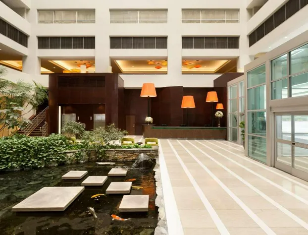 Embassy Suites Los Angeles - Glendale hotel detail image 3