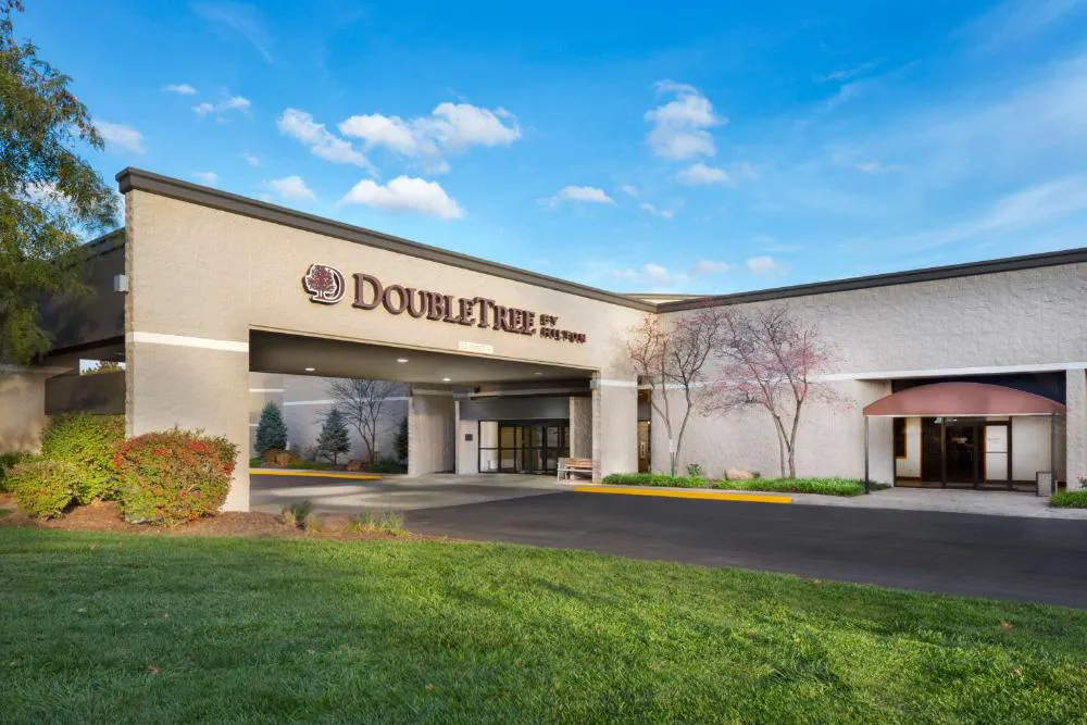 DoubleTree by Hilton Hotel Lawrence hotel hero
