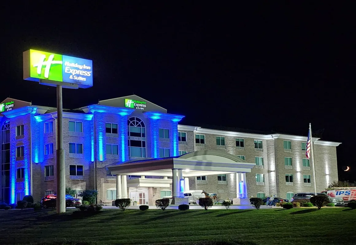 Holiday Inn Express & Suites Somerset Central by IHG hotel hero