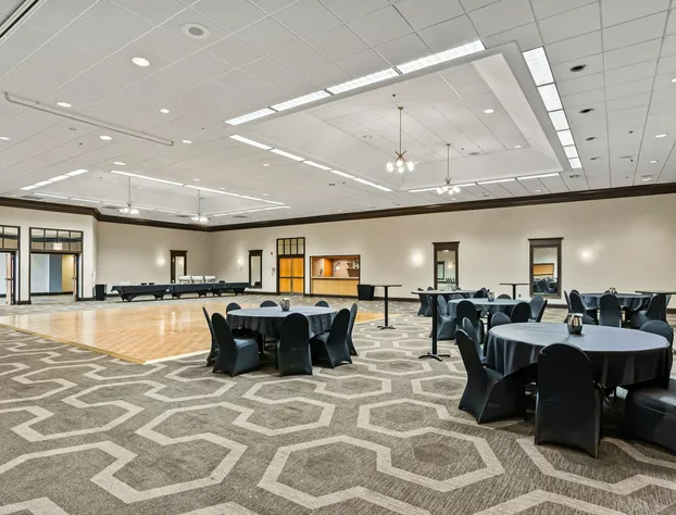 Royle Hotel Milwaukee Airport hotel detail image 3