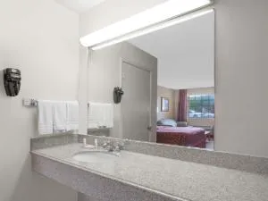 Days Inn by Wyndham Ruston LA hotel detail image 4