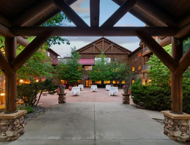 bantr Grand Hotel Wausau - Rothschild hotel detail image 1