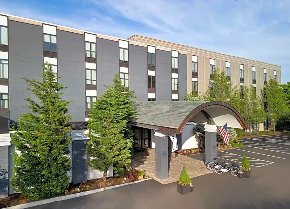 Freepoint Hotel Cambridge, Tapestry Collection by Hilton hotel hero