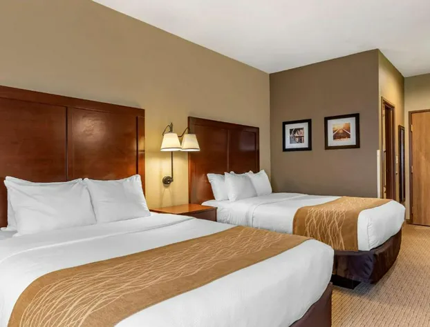 Comfort Inn Warrensburg Station hotel detail image 3