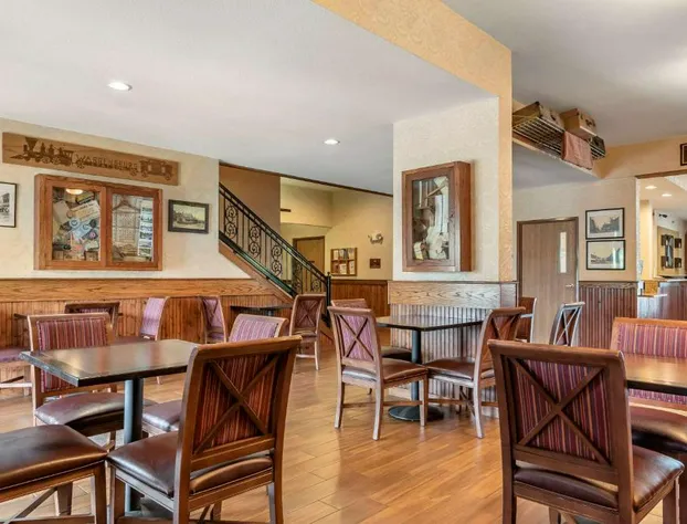 Comfort Inn Warrensburg Station hotel detail image 2