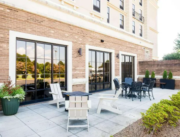 Hampton Inn and Suites Dobson hotel detail image 4