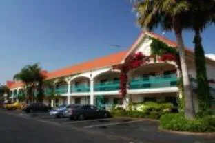 Dynasty Suites Redlands hotel detail image 2