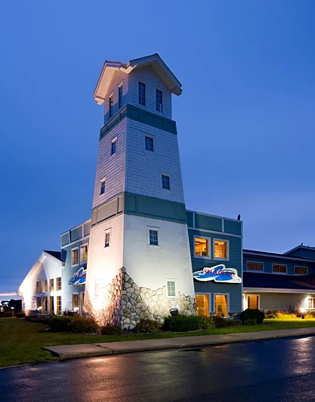 AmericInn by Wyndham Wetmore Munising hotel hero