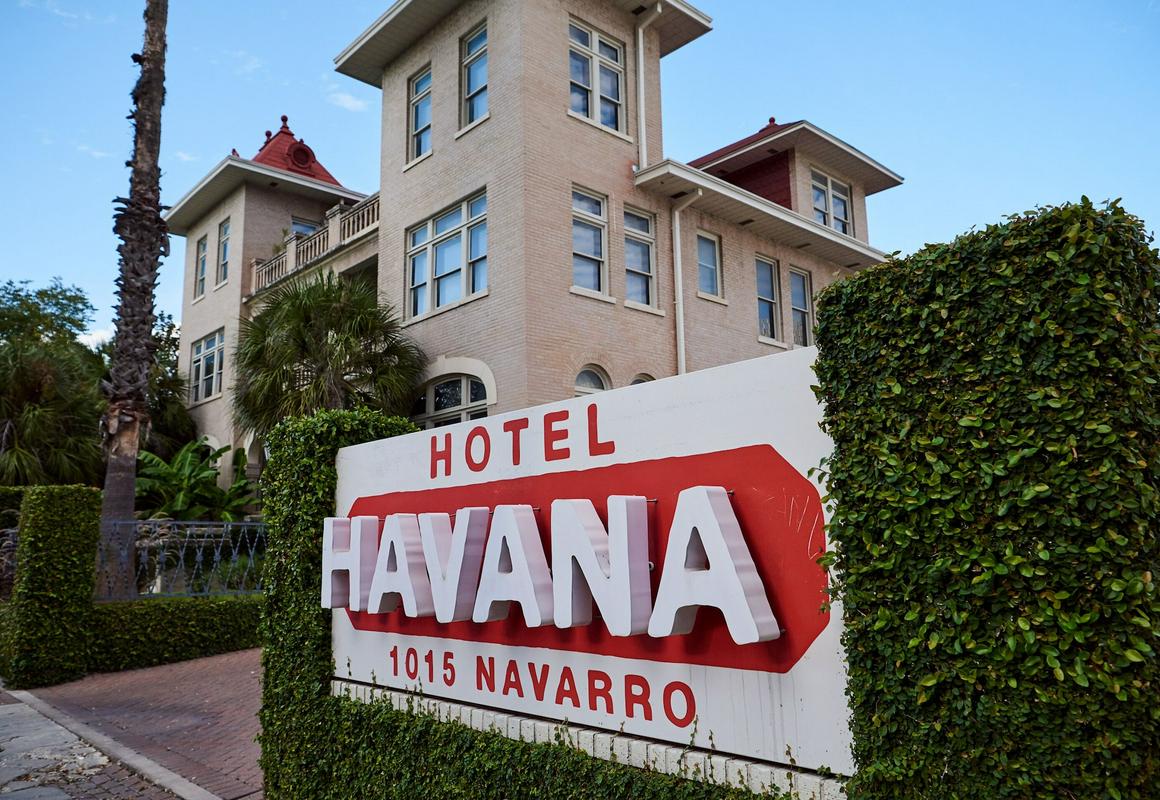 Hotel Havana hotel hero