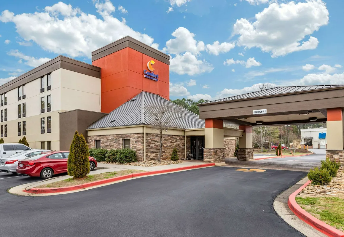 Comfort Inn & Suites Clemson - University Area hotel hero