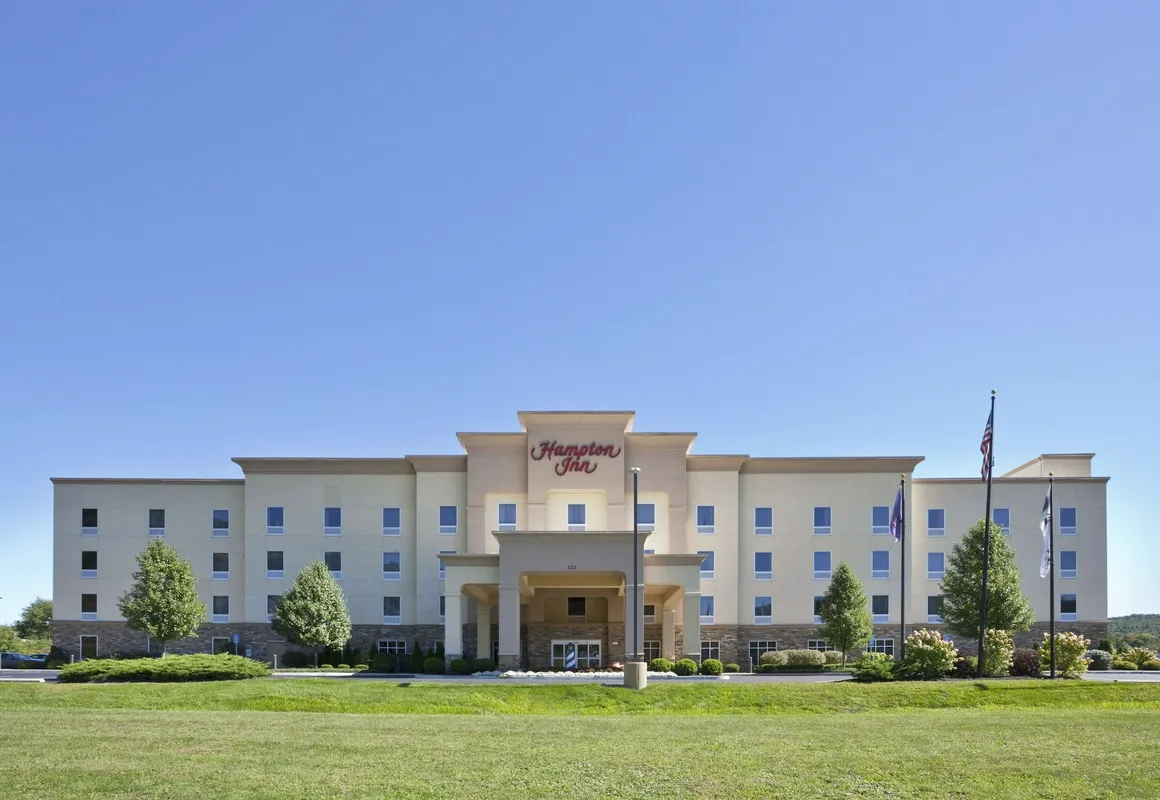 Hampton Inn Matamoras/Milford hotel hero