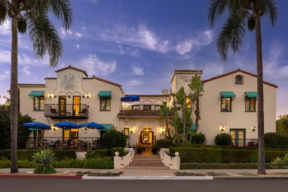 The Eagle Inn hotel hero