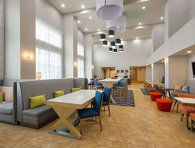 Hampton Inn & Suites Harrisburg/North hotel detail image 4