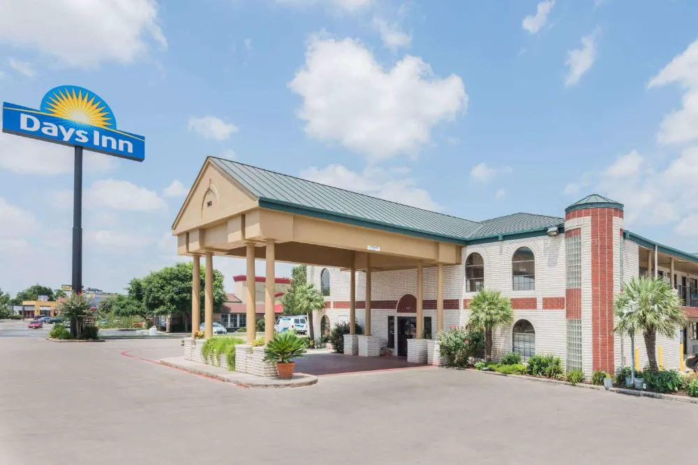 Days Inn by Wyndham New Braunfels hotel hero
