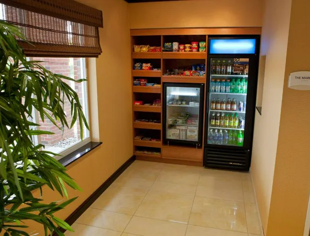 Fairfield Inn & Suites Flint Fenton hotel detail image 2