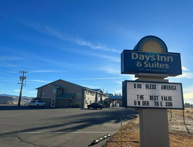 Days Inn & Suites by Wyndham Gunnison hotel detail image 1