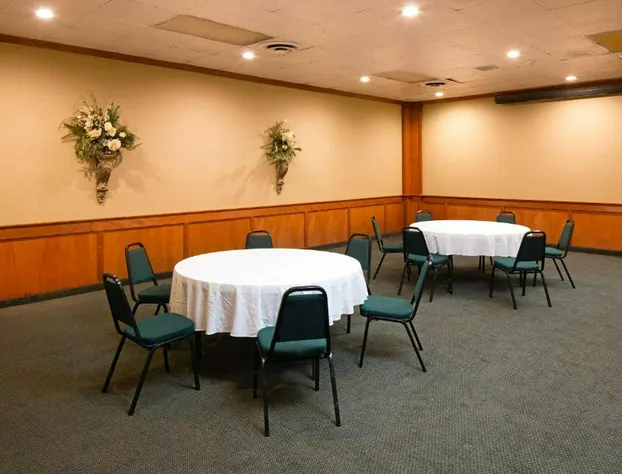 Red Lion Hotel & Conference Center Ellensburg hotel detail image 3