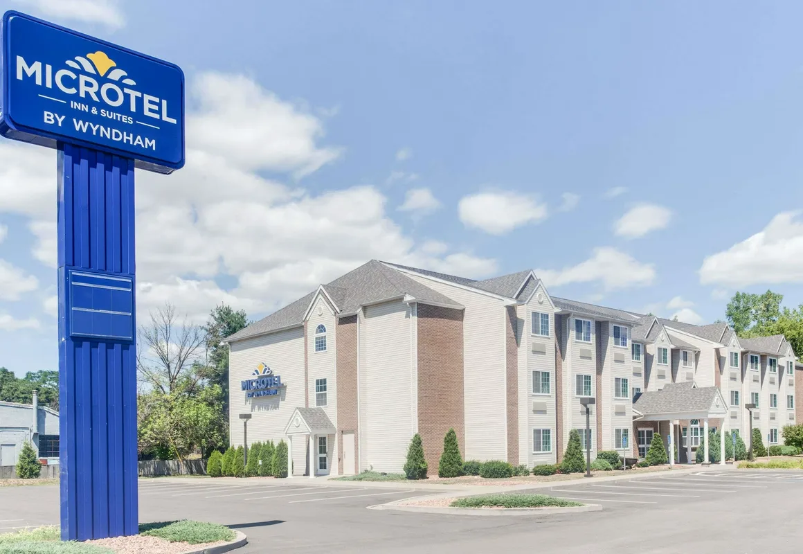 Microtel Inn & Suites by Wyndham Bath hotel hero