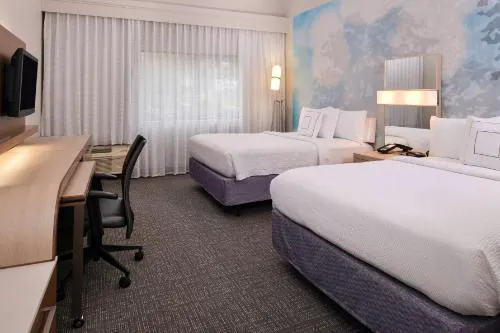Courtyard by Marriott Beaumont hotel detail image 2