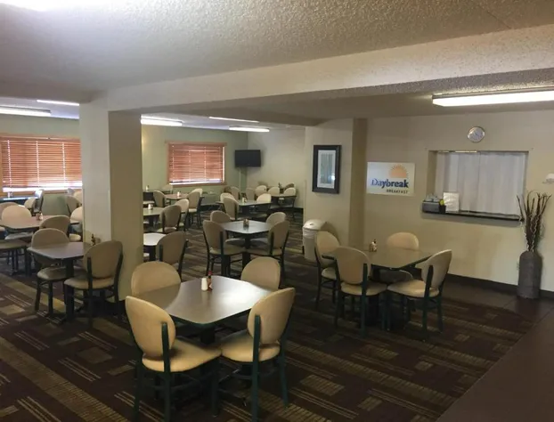 Days Inn by Wyndham Bismarck hotel detail image 3