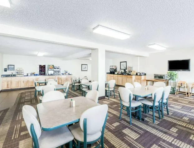 Days Inn by Wyndham Bismarck hotel detail image 4