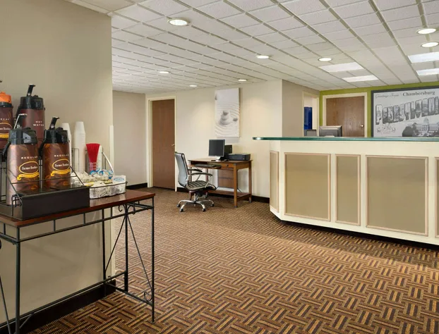 Super 8 by Wyndham Chambersburg I-81 hotel detail image 2