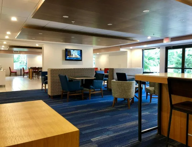 Holiday Inn Express Hotel & Suites Great Barrington by IHG hotel detail image 4